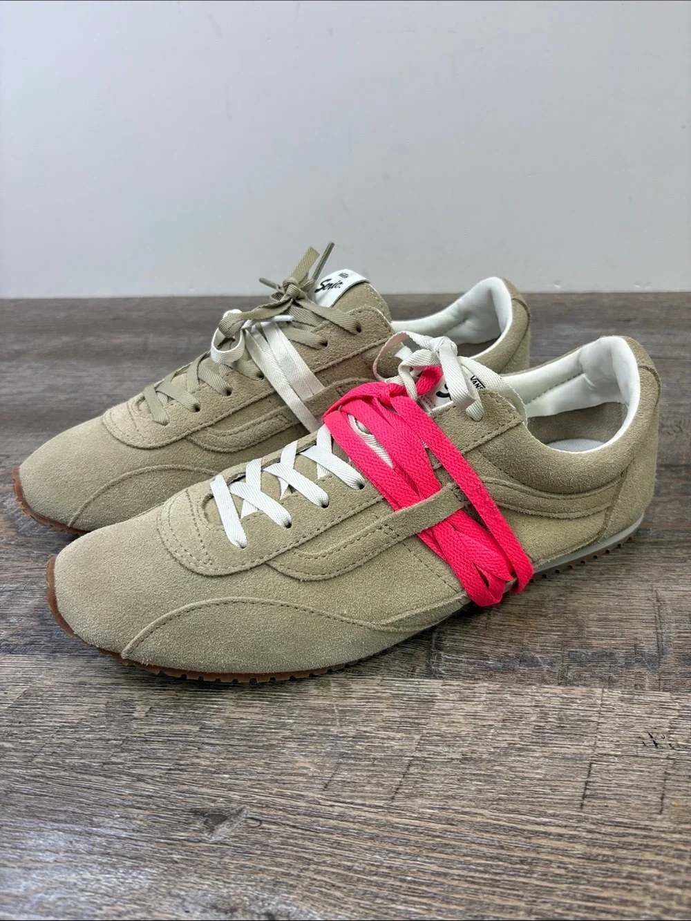 Vans Serio Suede Sneakers Tan/Khaki Men’s 9.5 Women’s 11 Retro Runner